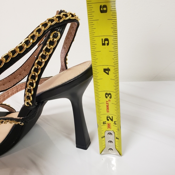 Elegant Black Heel With Gold Chain Accent Women's Size 7 - Picture 5 of 5
